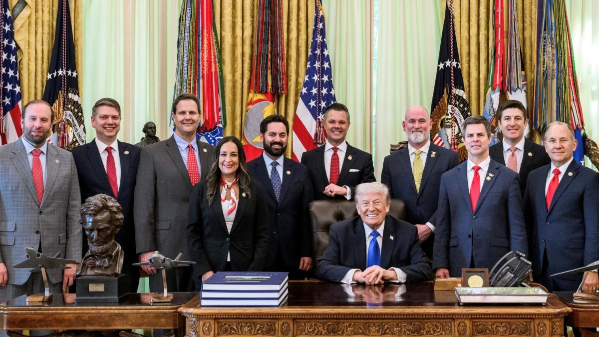 Rep. Smucker in the Oval Office with President Trump, others.
