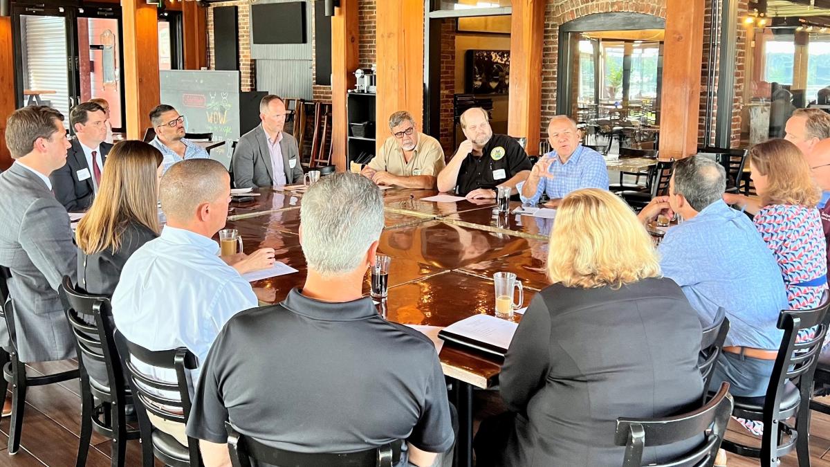Rep. Smucker meets with local small businesses.